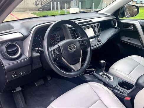 Used 2017 Toyota RAV4 XLE image 18