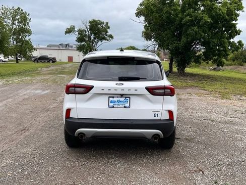 Used 2023 Ford Escape AWD image 5