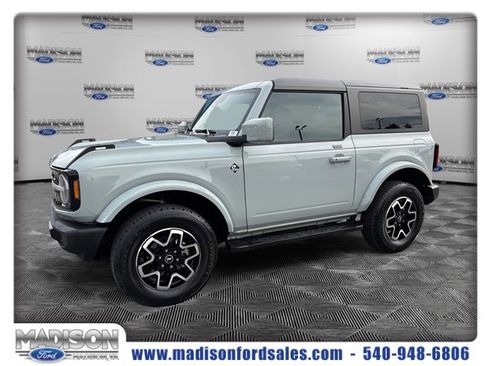 Used 2022 Ford Bronco Outer Banks image 1