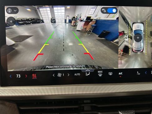 Used 2025 Ford Explorer Platinum w/ Ultimate Package image 9