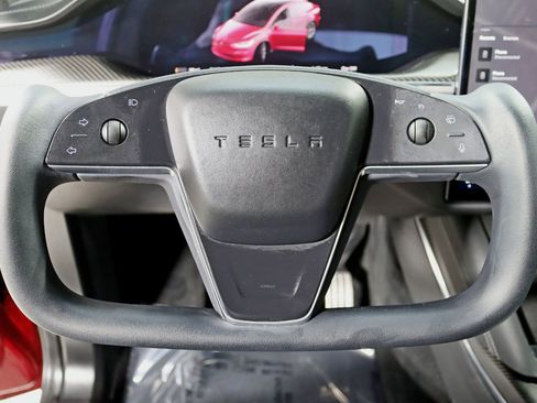 Used 2023 Tesla Model X Plaid image 16