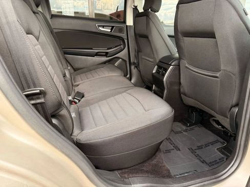Used 2017 Ford Edge SE image 24