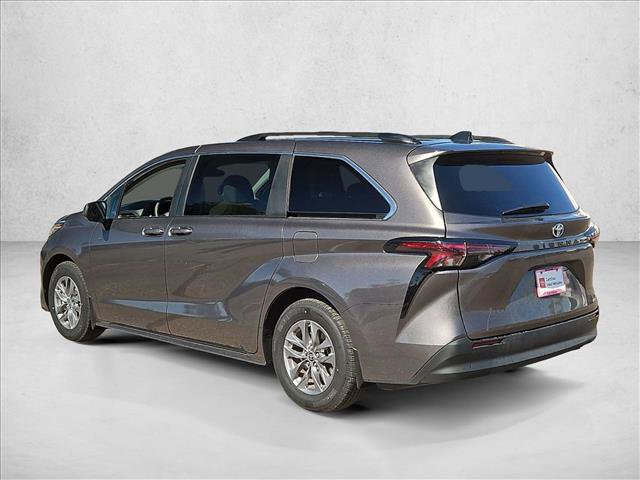 Certified 2023 Toyota Sienna LE FWD image 8