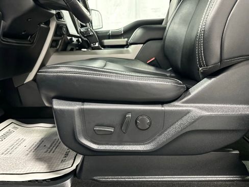 Used 2019 Ford F150 Lariat w/ Equipment Group 502A Luxury AWD/4WD image 12