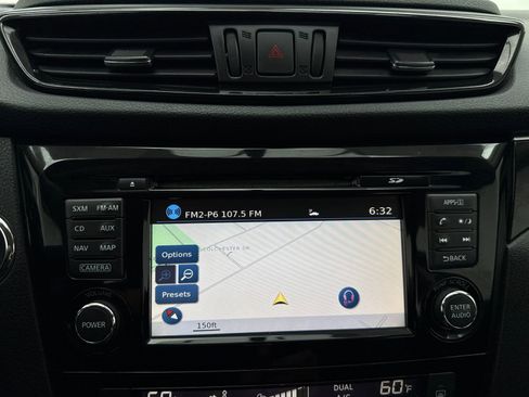 Used 2018 Nissan Rogue Sport SL AWD/4WD image 25