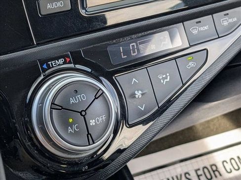 Used 2016 Toyota Prius C Two image 14