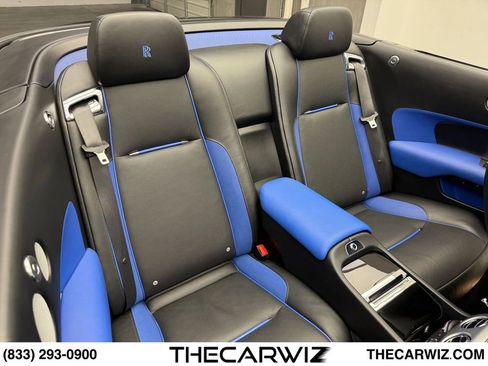 Used 2019 Rolls-Royce Dawn RWD image 61