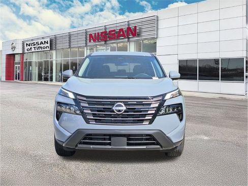New 2026 Nissan Rogue SV FWD image 2