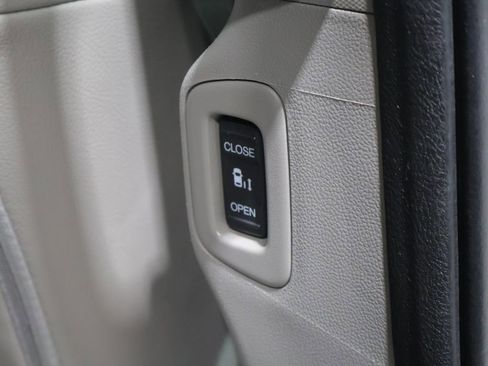 Used 2013 Honda Odyssey EX-L image 25
