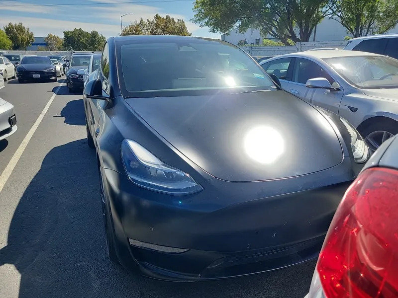 Used 2022 Tesla Model Y Performance AWD/4WD image 2
