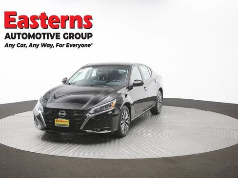 Used 2023 Nissan Altima 2.5 SV w/ SV Premium Package AWD/4WD image 55