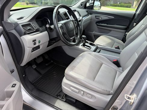 Used 2017 Honda Ridgeline RTL-T image 12