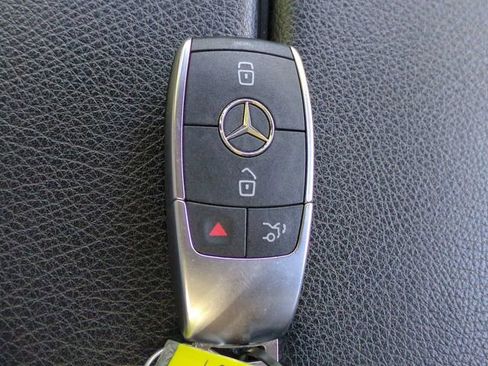 Used 2024 Mercedes-Benz GLE 350 4MATIC image 29