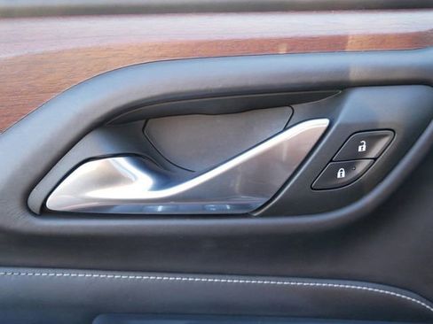 Used 2023 GMC Yukon XL Denali Ultimate image 16