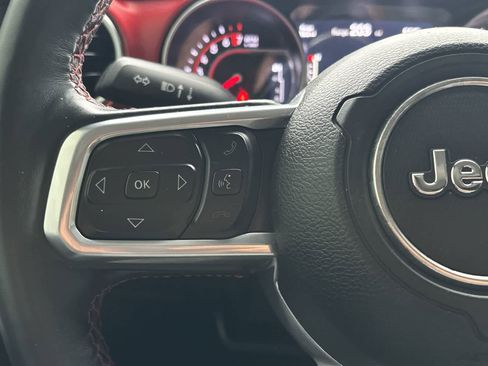 Used 2021 Jeep Gladiator Rubicon image 10