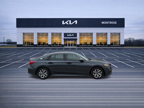 Used 2023 Honda Civic LX image 4