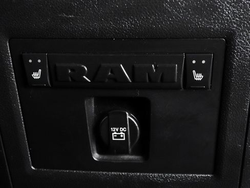 Used 2018 RAM 2500 Laramie image 38