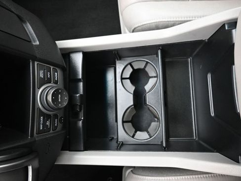 Used 2014 Honda Pilot Touring image 24