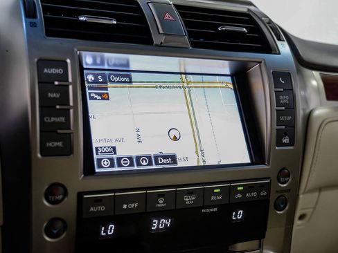 Used 2017 Lexus GX 460 Premium AWD/4WD image 29