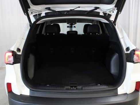 Used 2022 Ford Escape SEL image 30