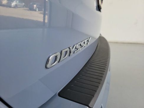 Used 2025 Honda Odyssey Sport-L image 9