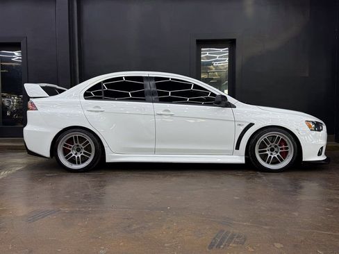 Used 2014 Mitsubishi Lancer Evolution GSR image 10