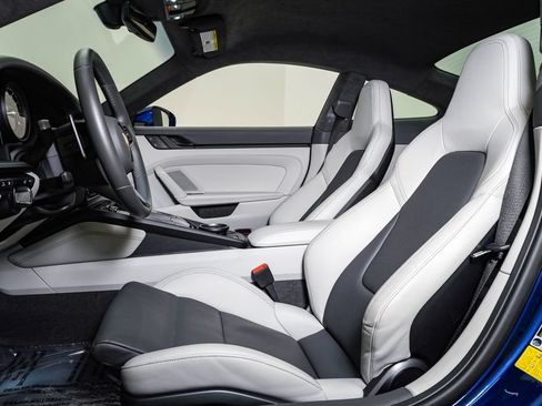 Certified 2024 Porsche 911 Carrera GTS RWD image 5