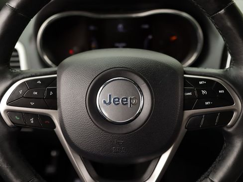 Used 2019 Jeep Grand Cherokee Altitude image 10