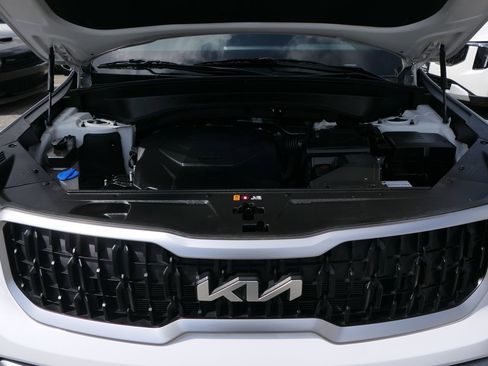 Used 2023 Kia Telluride LX image 28