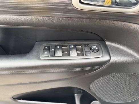 Used 2022 Jeep Grand Cherokee Laredo X image 16