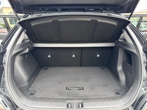 Used 2023 Hyundai Kona SEL AWD/4WD image 30