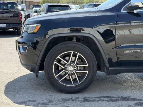 Used 2017 Jeep Grand Cherokee Limited w/ Luxury Group II image 7