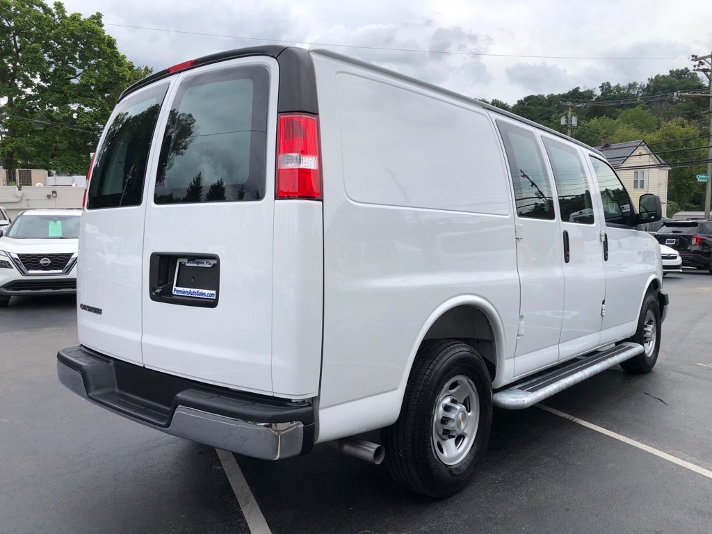Used 2025 Chevrolet Express 2500 w/ Driver Convenience Package RWD image 6