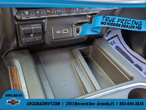 Used 2023 Chevrolet Silverado 3500 High Country AWD/4WD image 22
