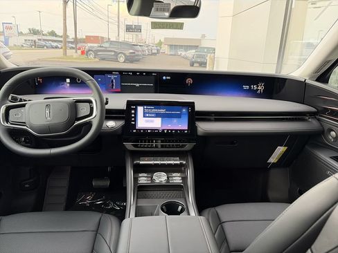 New 2026 Lincoln Nautilus Premier w/ Equipment Group 102A AWD/4WD image 10