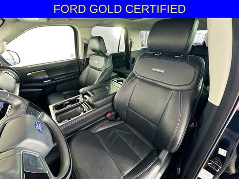 Certified 2025 Ford Expedition Max Platinum image 22