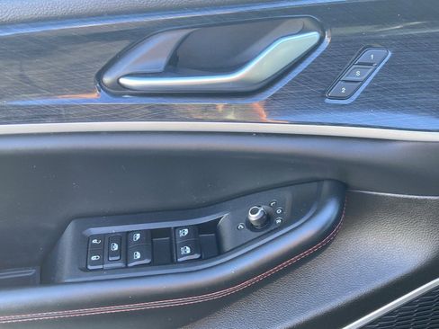 Used 2022 Jeep Grand Cherokee Trailhawk w/ Luxury Tech Group III image 20