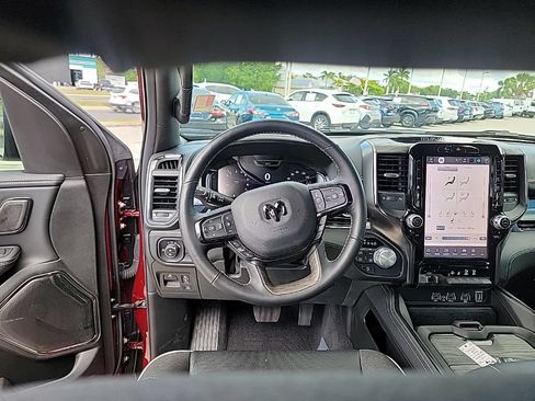 Used 2025 RAM 1500 Limited w/ Body Color Bumper Group AWD/4WD image 17