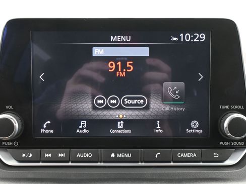 Used 2023 Nissan Rogue SV image 15