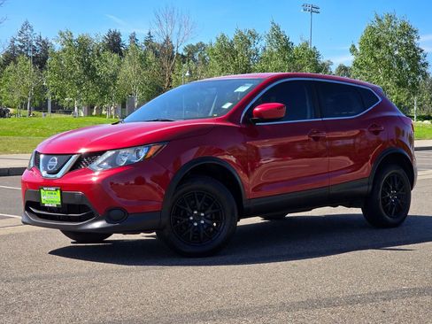Used 2018 Nissan Rogue Sport S AWD/4WD image 1