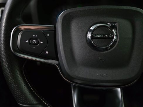 Used 2021 Volvo XC40 P8 Recharge w/ Advanced Package image 20