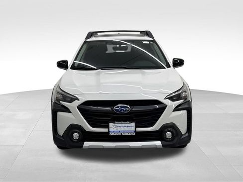 Used 2025 Subaru Outback Limited AWD/4WD image 10