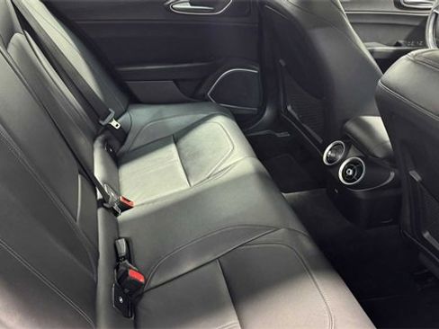 Used 2019 Alfa Romeo Giulia w/ Quick Order Package 22K Sport image 15