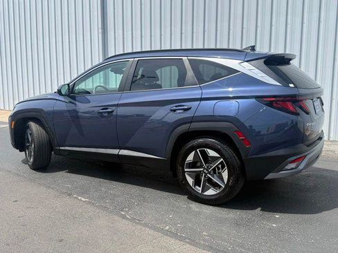 Used 2025 Hyundai Tucson SEL FWD image 2
