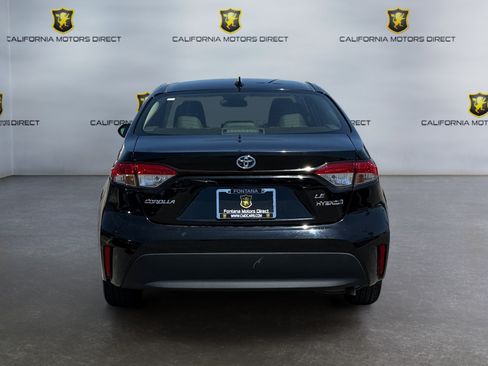 Used 2024 Toyota Corolla LE FWD image 4
