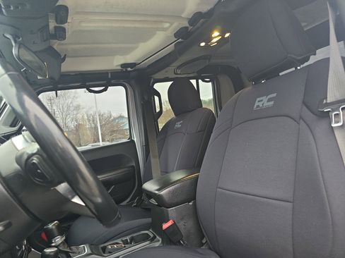 Used 2020 Jeep Gladiator Sport w/ Quick Order Package 24S image 13