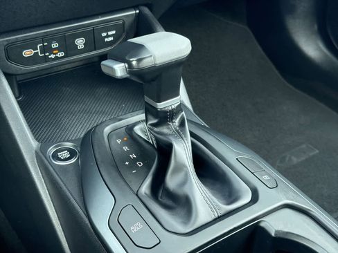 Used 2025 Kia K4 LXS image 15