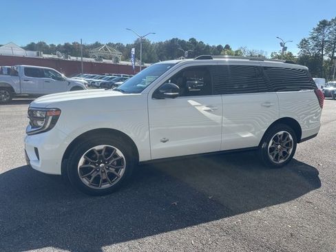 New 2025 Ford Expedition King Ranch image 6