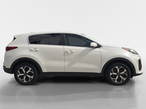 Used 2022 Kia Sportage LX FWD image 2