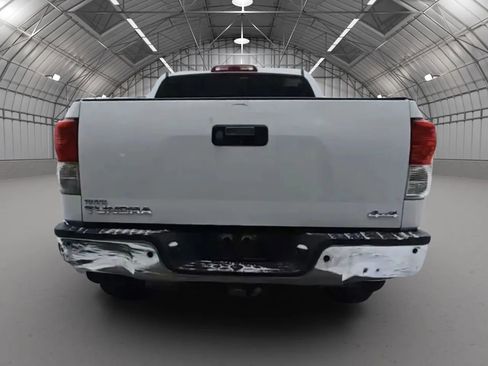 Used 2011 Toyota Tundra SR5 image 4